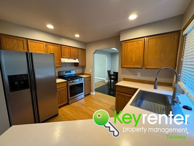 Photo - Lakewood Magnificent 4Bed/2.5Bath House!