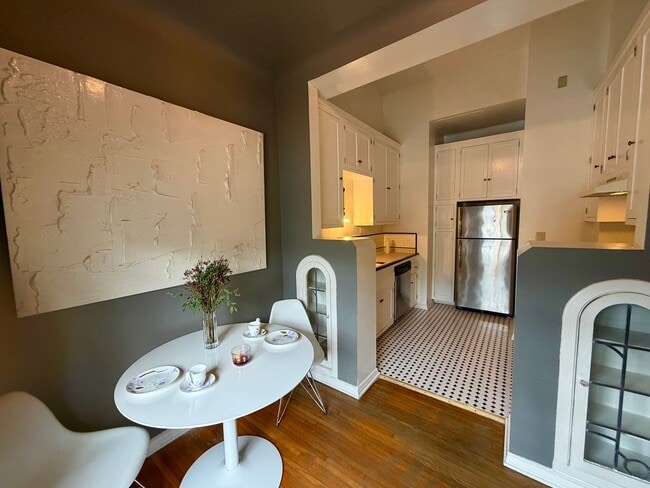 Los Altos Apartments