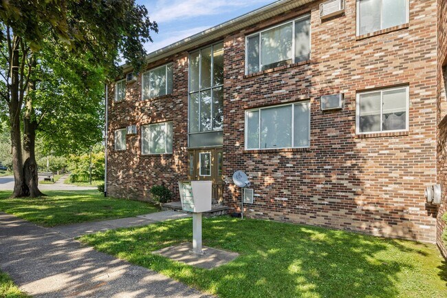 Photo - 725 Cedarwood Terrace Unit C