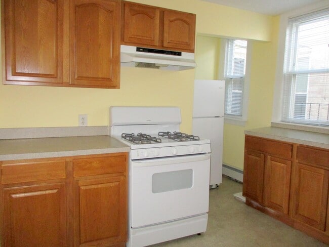 Photo - 2 Central St Unit #4