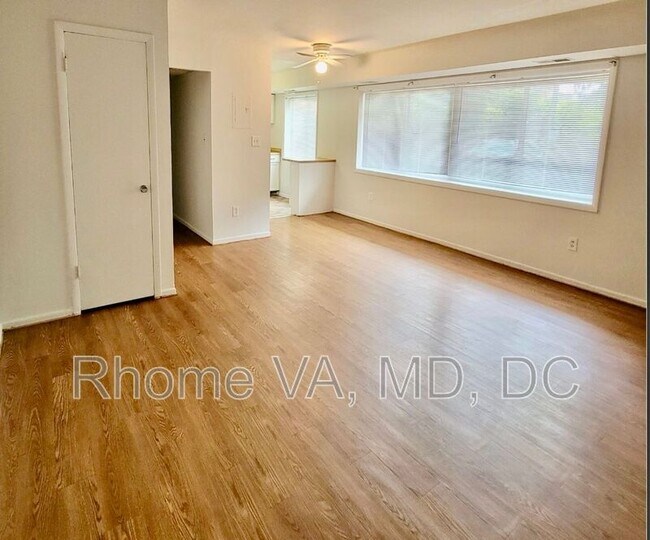 3220 S 28th St Unit 204