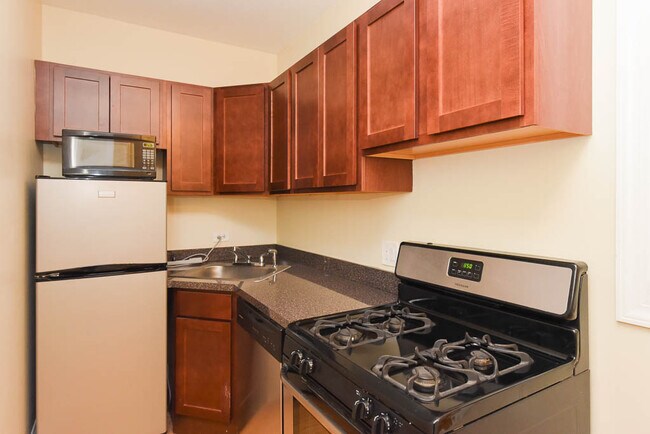 Photo - 511 W Melrose St Unit 402