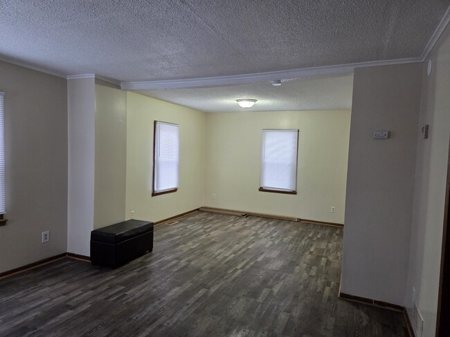 Photo - 2631 N Knox Ave