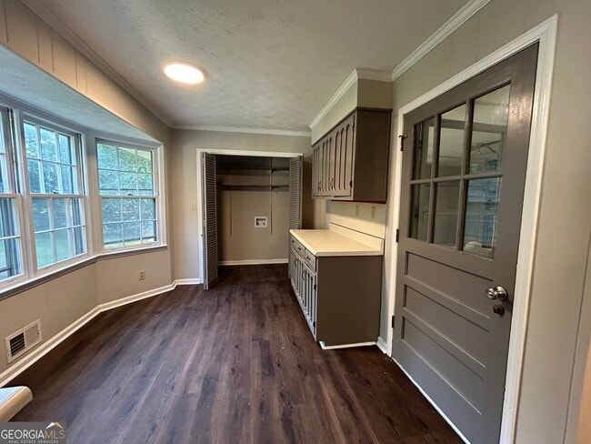 Photo - 2000 Forest Dr