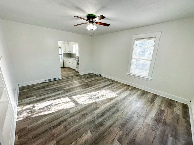 Photo - 520 Harlan Ave NE Unidad Apt 1