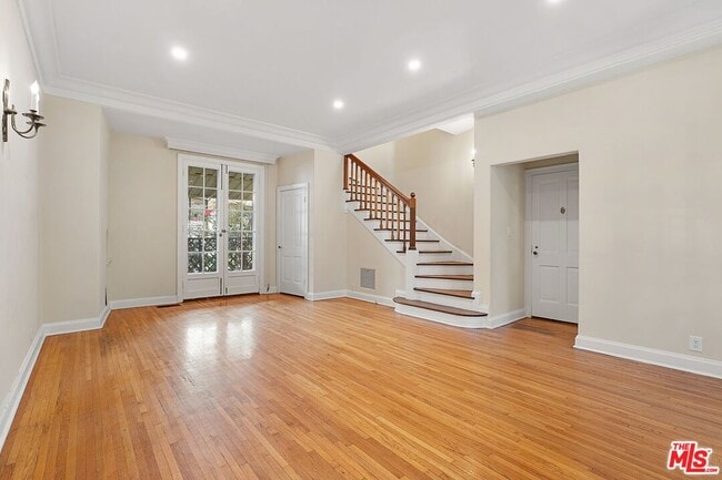 Photo - 420 S Beverwil Dr Unit A