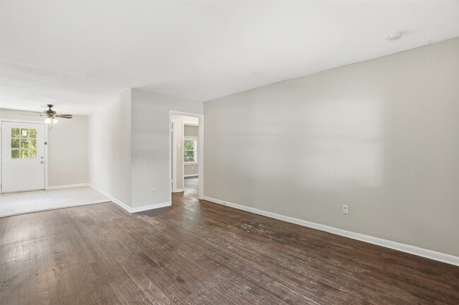 Photo - 7301 Conley St