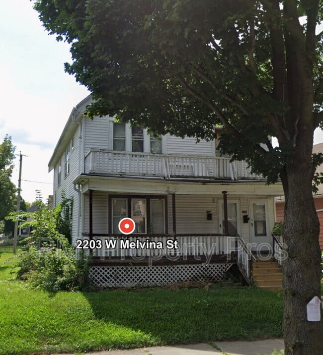 Building Photo - 2203 W Melvina St Rental