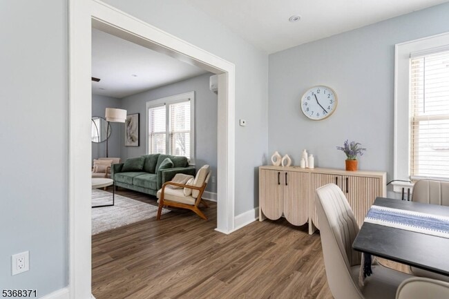 Photo - 11 Edison St