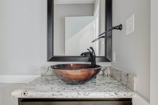 Building Photo - 9202 Clayberry St