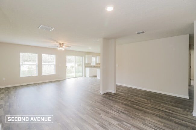 Photo - 6690 N Roland Dr