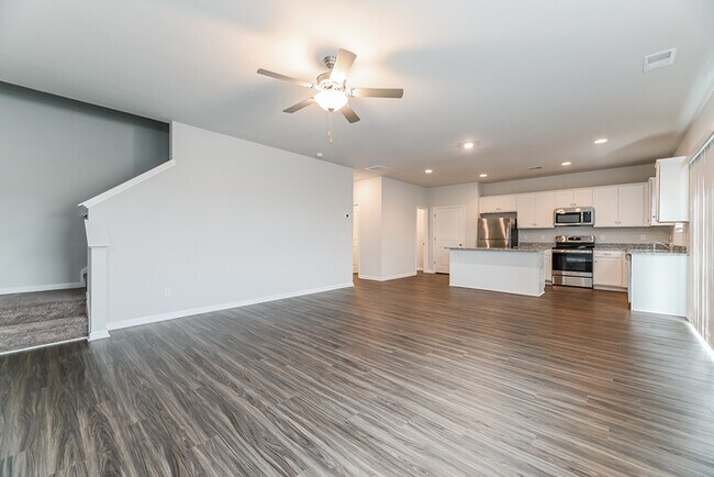 Photo - 241 Clydesdale Cir