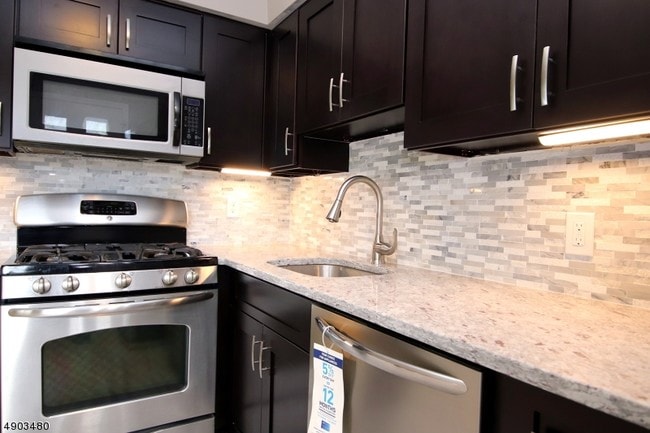 Photo - 32 Hancock Ct