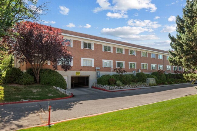 2708 Highland Dr