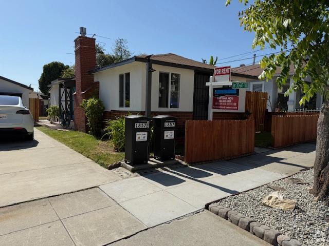 Building Photo - 1857 Stanley Ave Unit #A Rental