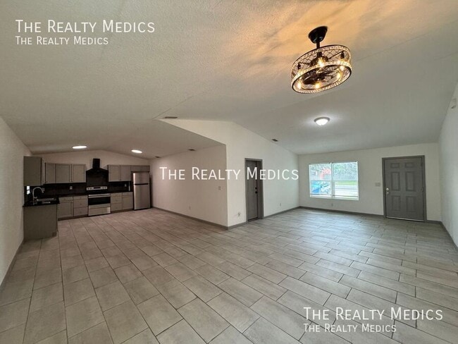 Photo - 1708 Providence Blvd