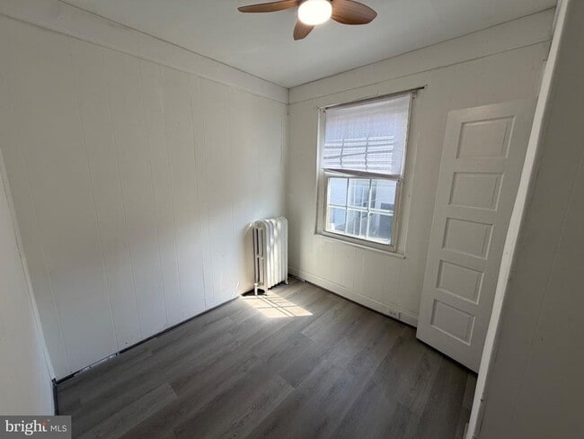 Photo - 1327 S Newkirk St