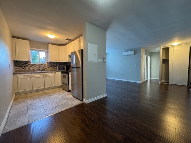 Photo - Updated 1 Bedroom Apartment! Unit 21