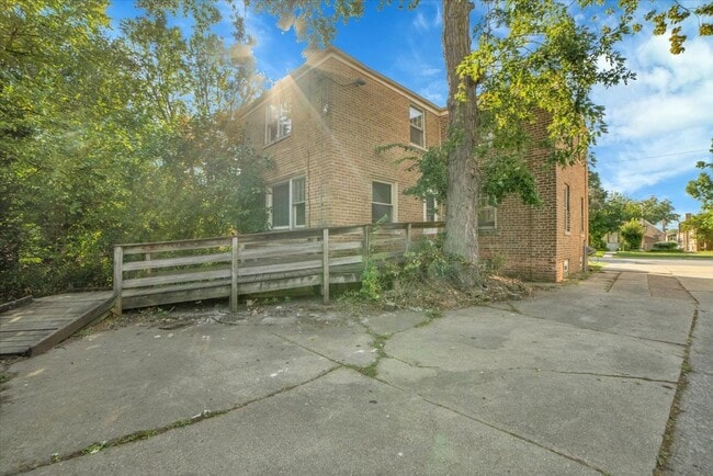 Photo - 2546 W 115th St