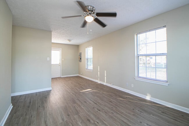 Photo - 670 Artic Ave