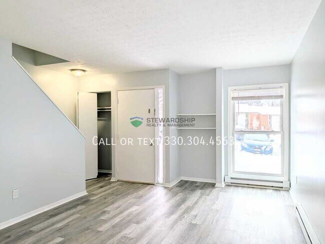 Photo - 234 Engadine Ct Unidad B-5