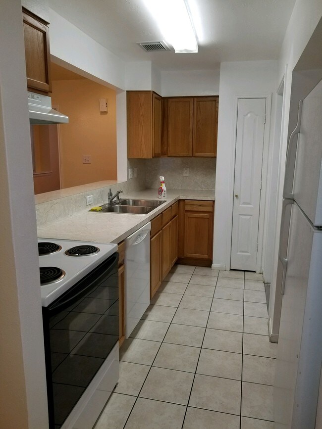 1201 Lovett St Townhome Townhome Rental in Tomball TX