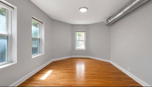 Photo - 1153 W Lunt Ave Unidad 2