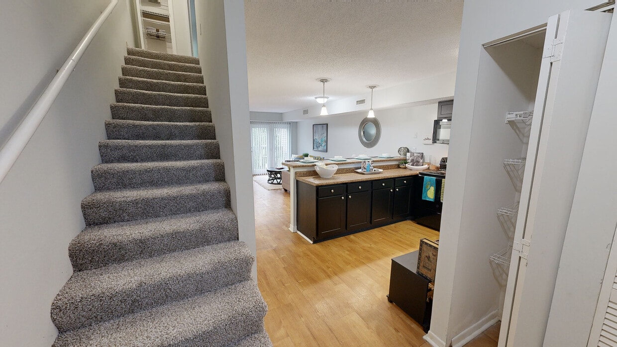 Photo - Waterford Village Apartments