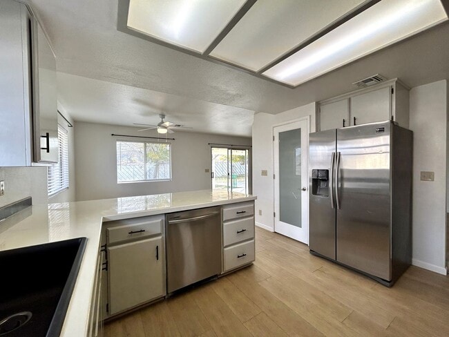 Photo - AVAILABLE NOW!! 3 Bedroom 2 Bathroom Home in Yucca Valley!!