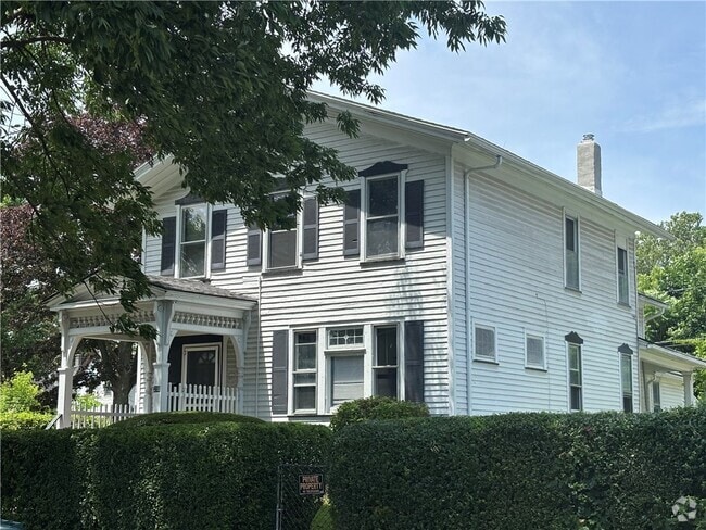 Building Photo - 218 Spencer St Rental