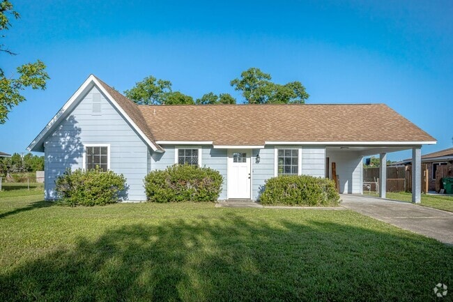 Building Photo - Charming 3-Bed, 1-Bath Home - Fully Remode...