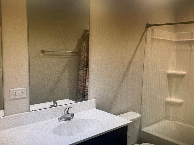 Photo - 901 Wilson St