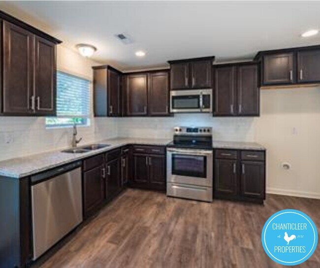 Photo - 10 Rochambeau Ct