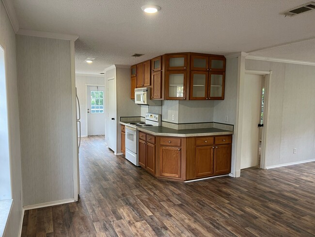 403 Seahorse Ln