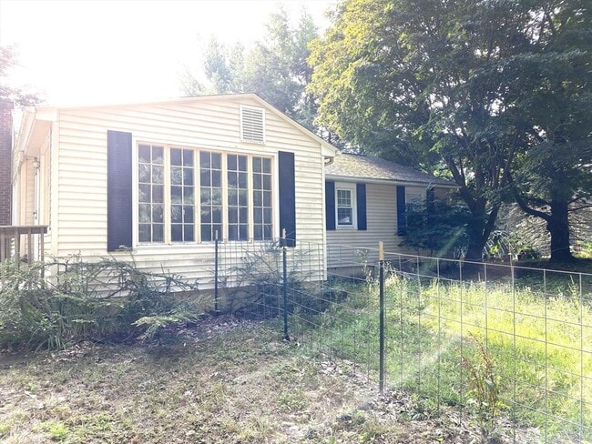 Photo - 463 Bailey Rd