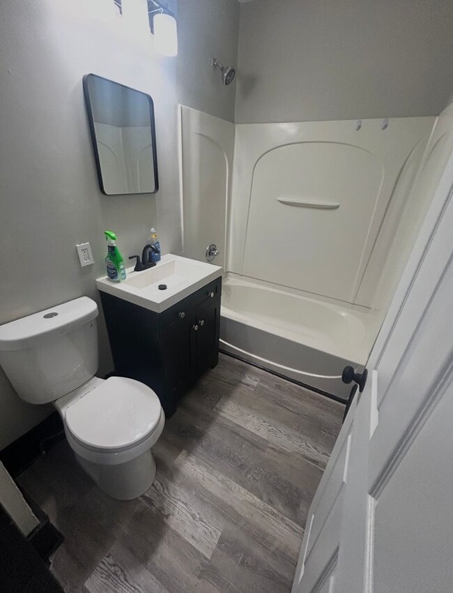 Photo - Gorgeous Updated 3 bedroom house!