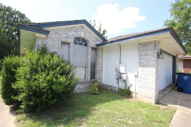 Photo - 734 Latteridge Dr