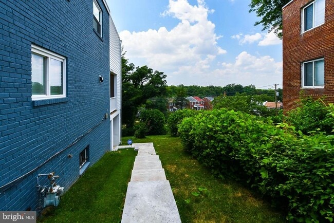 Photo - 531 Hilltop Terrace SE