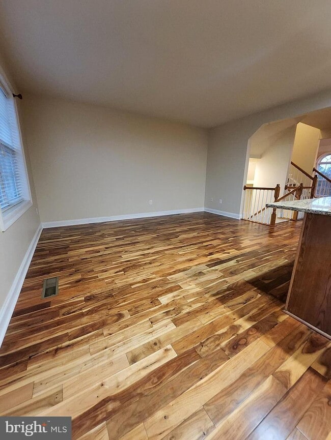 Photo - 15886 Mackenzie Manor Dr