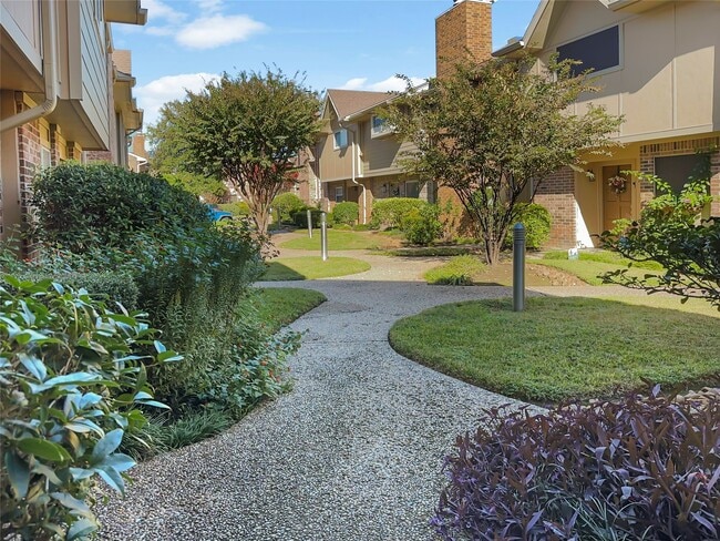 Photo - 2517 Bering Dr Unit 13