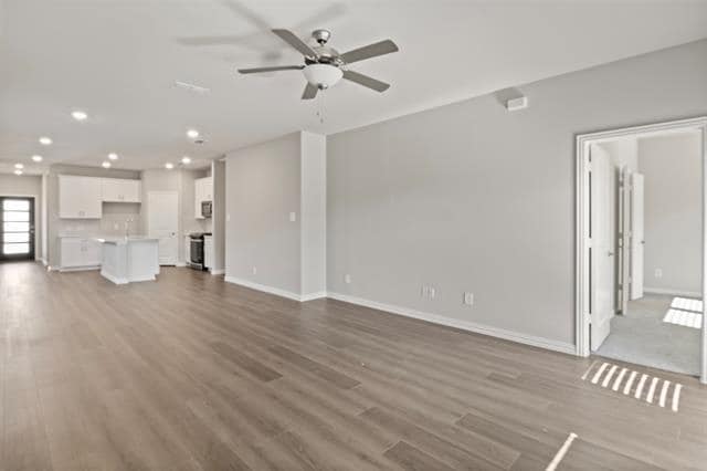 Photo - 203 Travine Dr