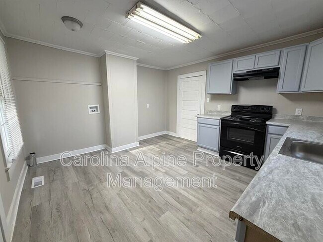 Photo - 627 W Kerr St Unit A