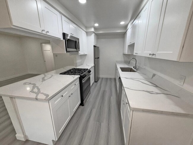 Photo - 10674 Holman Ave Unidad 4