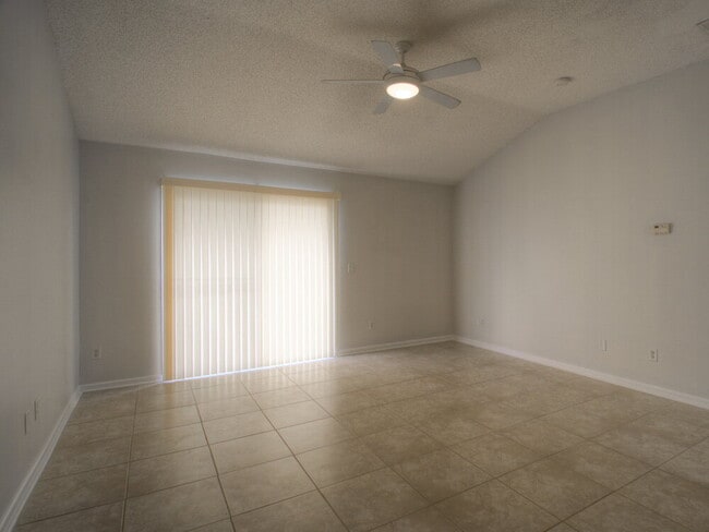 Photo - 2916 Brittany Bluff Dr