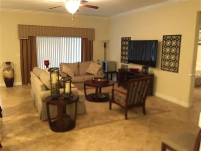 GORGEOUS SINGLE FAMILY HOME, PROFESSIONALLY DECORATED, FULLY FURNISHED - GORGEOUS SINGLE FAMILY HOME, PROFESSIONALLY DECORATED, FULLY FURNISHED