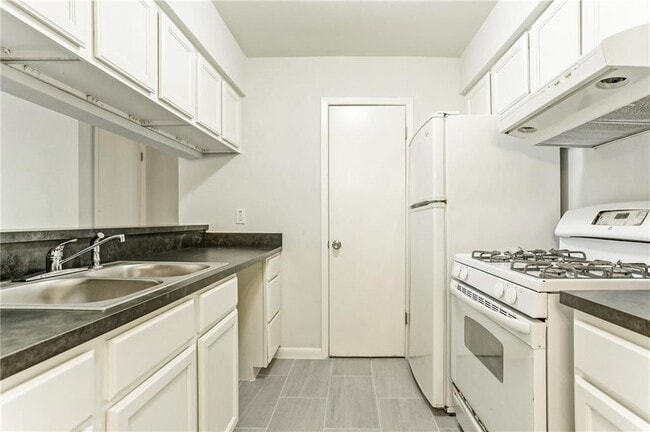 Photo - 6800 Wentworth Dr