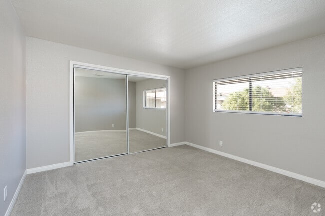 2 habitaciones, 2 baños - 1015 pies cuadrados - Segundo dormitorio - Watercrest at the Polo Fields