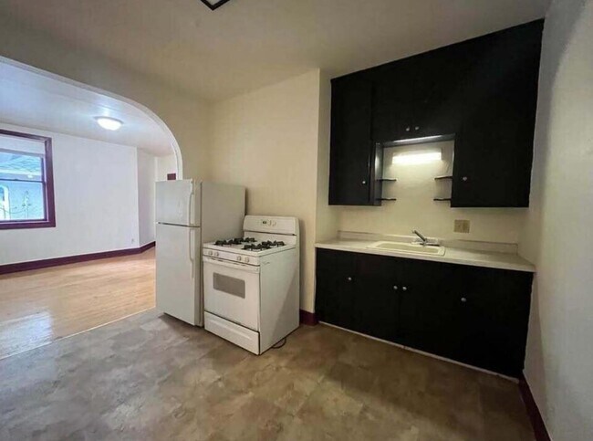 Building Photo - 3034 W State St Unit 3034A