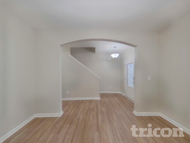 Photo - 2017 Rockycreek Ln