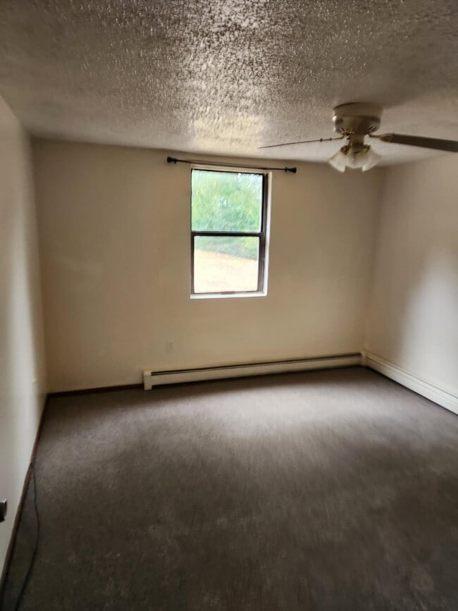 219 Locust St Unit 3